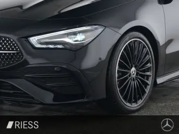 MERCEDES-BENZ CLA 200 d AMG Sport Night LED Pano Ambi
