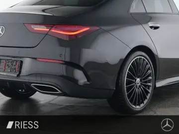 MERCEDES-BENZ CLA 200 d AMG Sport Night LED Pano Ambi