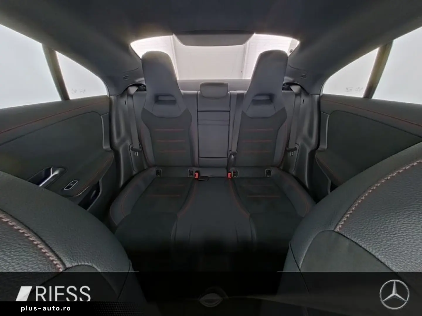 MERCEDES-BENZ CLA 200 d AMG Sport Night LED Pano Ambi