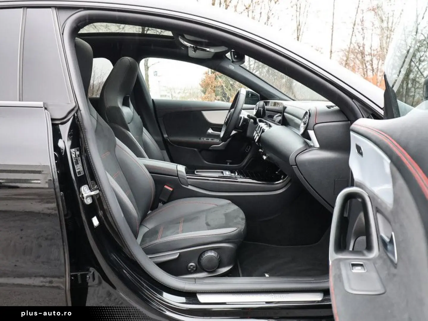 MERCEDES-BENZ CLA 200 d Coupé AMG-Sport LED 360 Pano Night