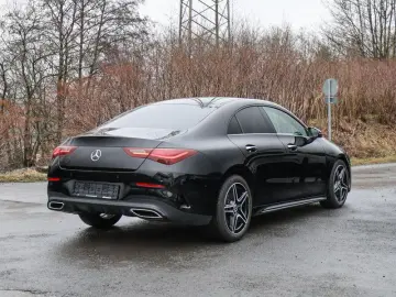MERCEDES-BENZ CLA 200 d Coupé AMG-Sport LED 360 Pano Night