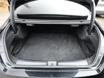 MERCEDES-BENZ CLA 200 d Coupé AMG-Sport LED 360 Pano Night