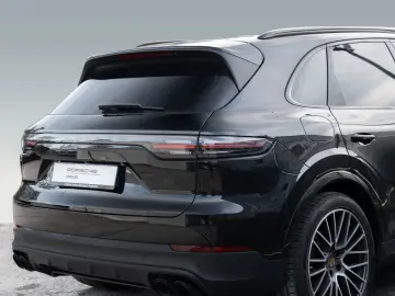 PORSCHE Cayenne S Platinum Edition