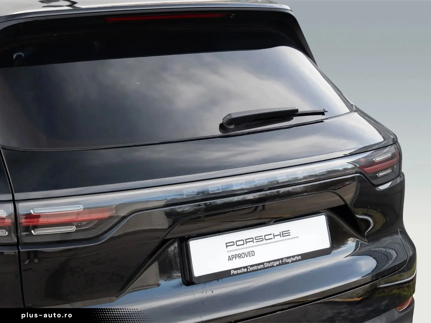 PORSCHE Cayenne S Platinum Edition