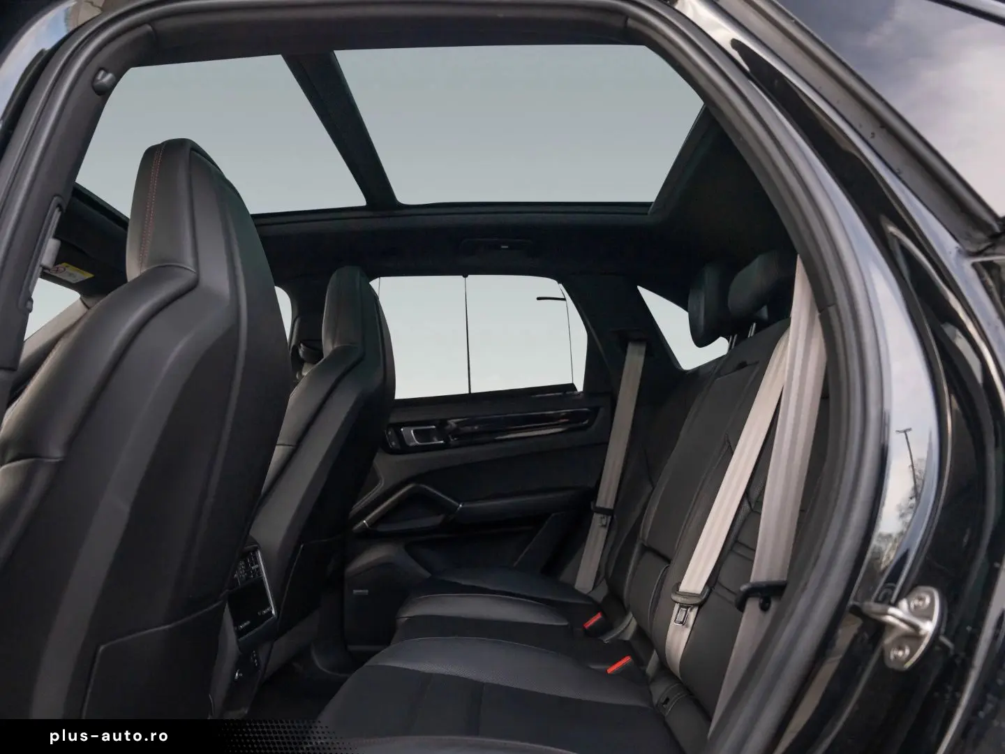 PORSCHE Cayenne S Platinum Edition