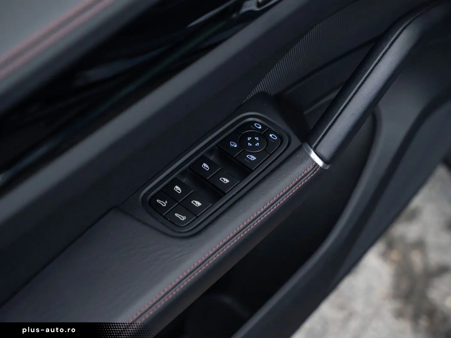 PORSCHE Cayenne S Platinum Edition