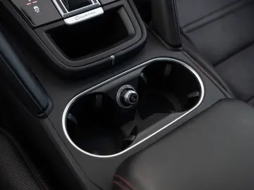 PORSCHE Cayenne S Platinum Edition