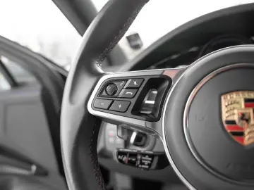 PORSCHE Cayenne S Platinum Edition