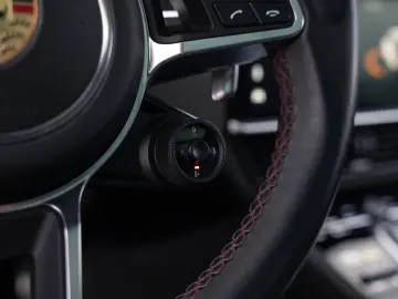 PORSCHE Cayenne S Platinum Edition