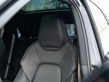 PORSCHE Cayenne S Platinum Edition