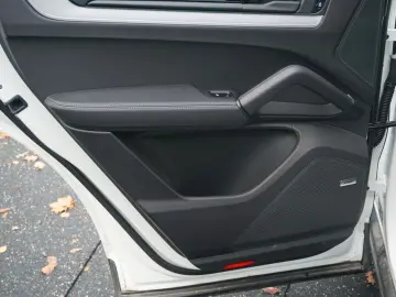 PORSCHE Cayenne Coupe E Hybrid