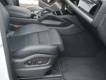 PORSCHE Cayenne Coupe E Hybrid