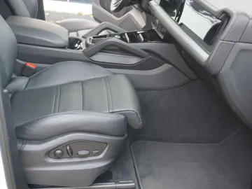 PORSCHE Cayenne Coupe E Hybrid