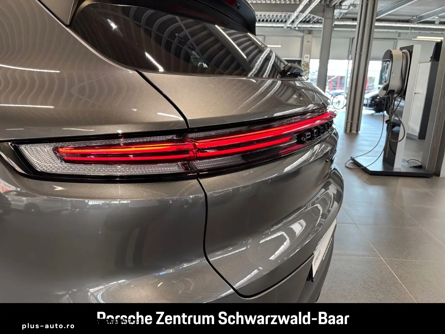 PORSCHE Cayenne E-Hybrid BOSE LED-Matrix Panoramadach