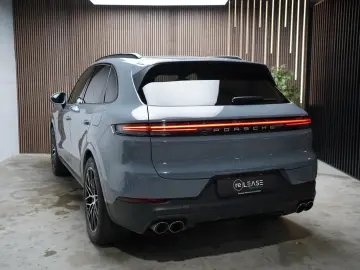 PORSCHE Cayenne E-Hybrid