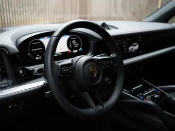 PORSCHE Cayenne E-Hybrid