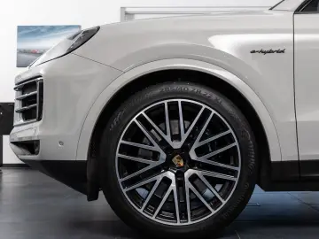 PORSCHE Cayenne S E-Hybrid