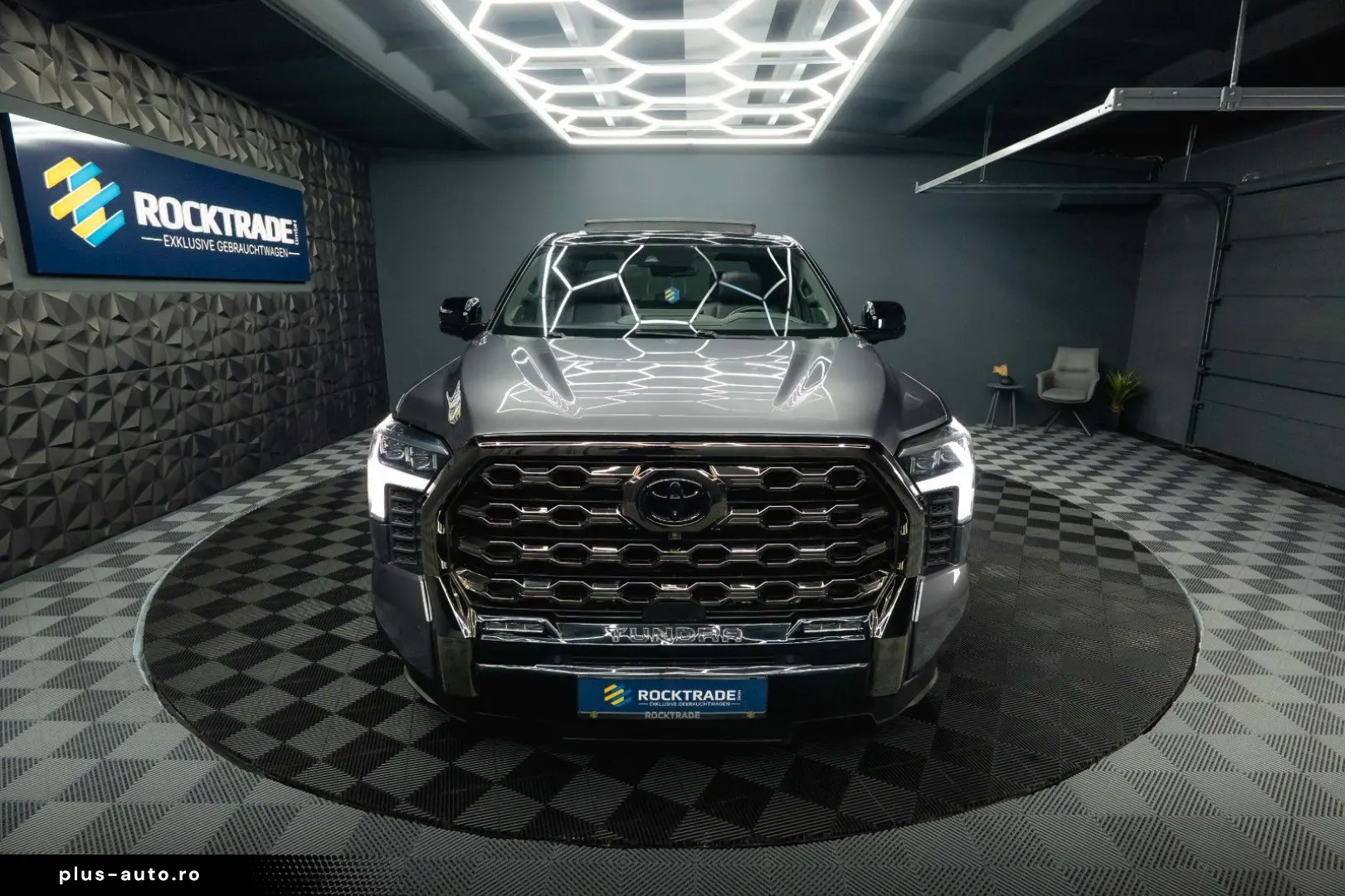 TOYOTA Tundra PLATINUM 3.4L V6 4x4  100%Options 19%VAT