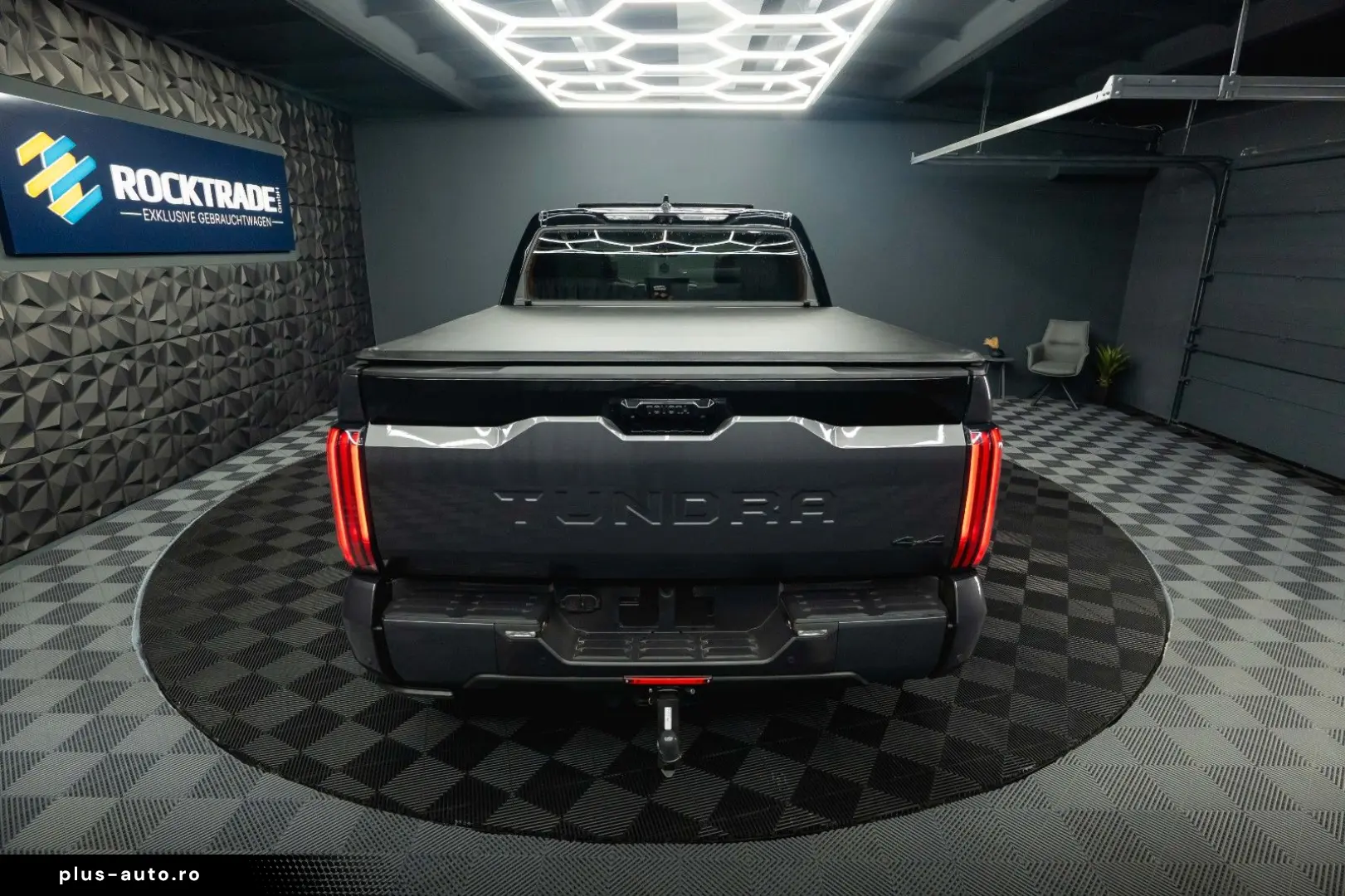 TOYOTA Tundra PLATINUM 3.4L V6 4x4  100%Options 19%VAT