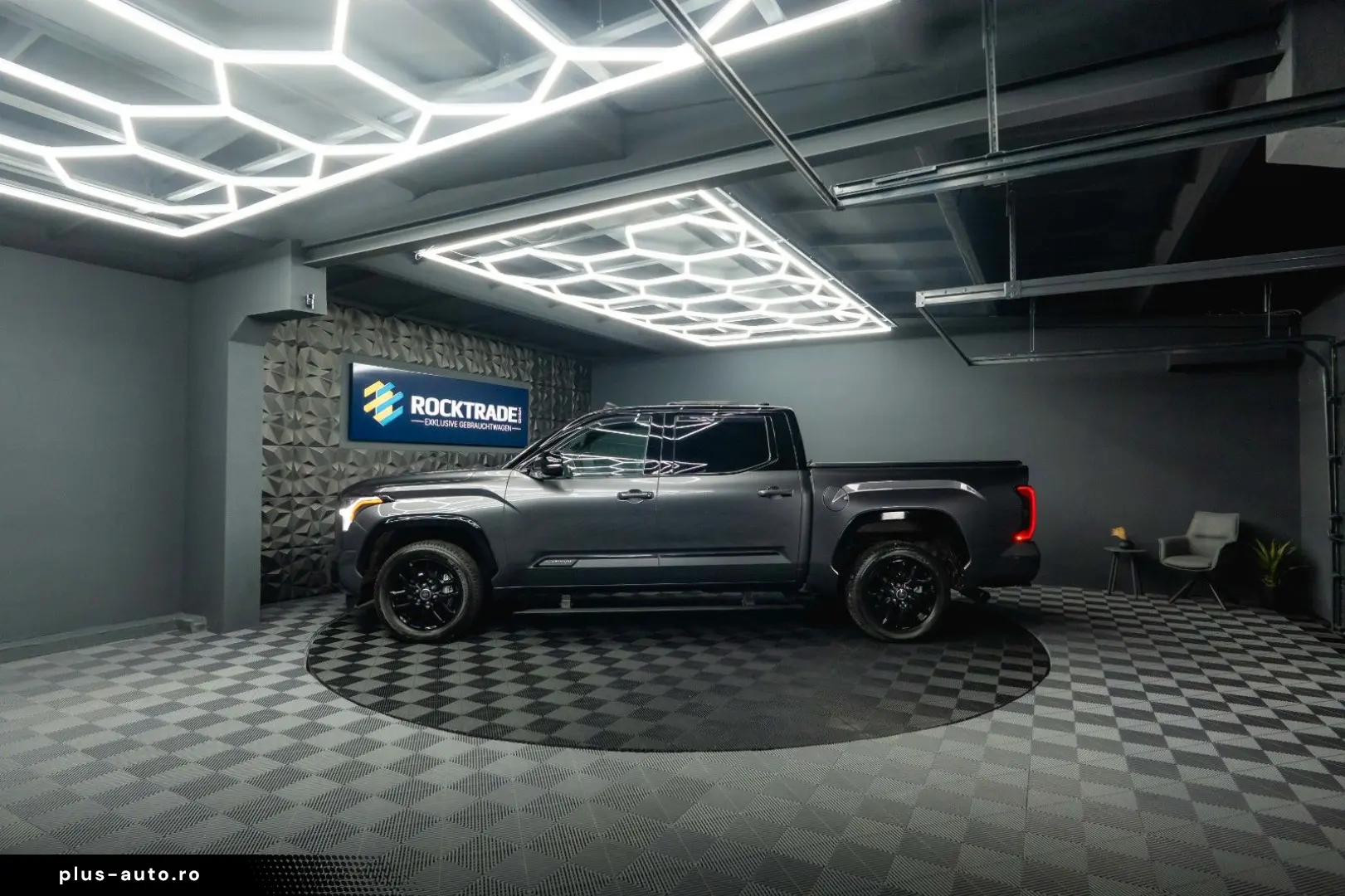 TOYOTA Tundra PLATINUM 3.4L V6 4x4  100%Options 19%VAT