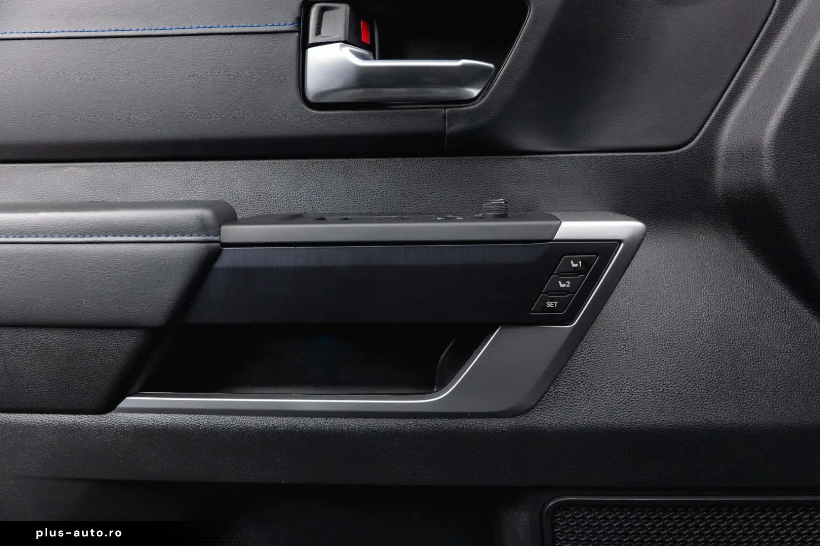 TOYOTA Tundra PLATINUM 3.4L V6 4x4  100%Options 19%VAT