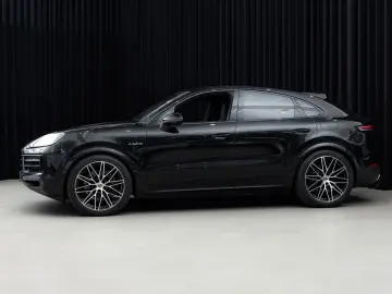 PORSCHE Cayenne Coupe E-Hybrid