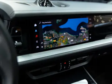 PORSCHE Cayenne Coupe E-Hybrid