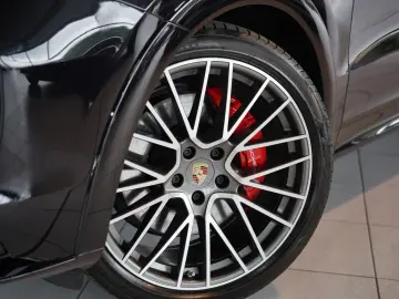 PORSCHE Cayenne GTS Coupé  22  ACC  APPROVED Standhzg