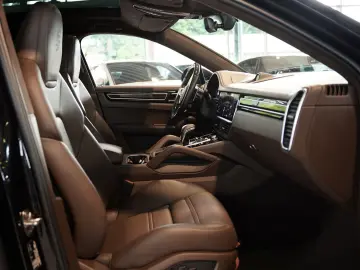 PORSCHE Cayenne GTS Coupé  22  ACC  APPROVED Standhzg