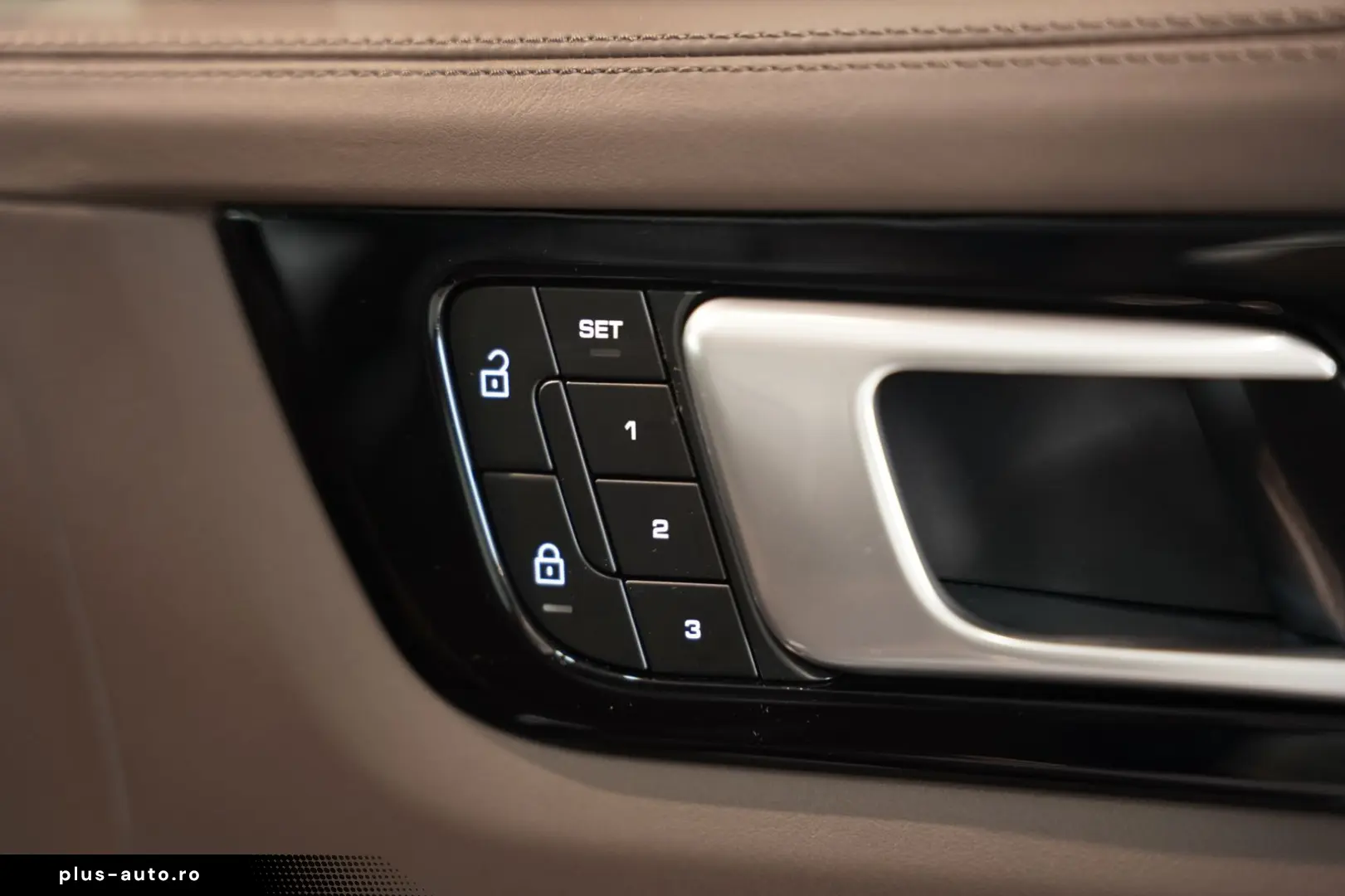 PORSCHE Cayenne GTS Coupé  22  ACC  APPROVED Standhzg