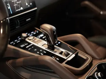 PORSCHE Cayenne GTS Coupé  22  ACC  APPROVED Standhzg