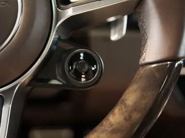 PORSCHE Cayenne GTS Coupé  22  ACC  APPROVED Standhzg