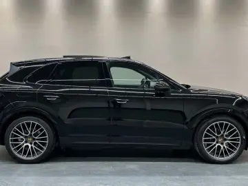 PORSCHE Cayenne  1. HAND PANORAMADACH