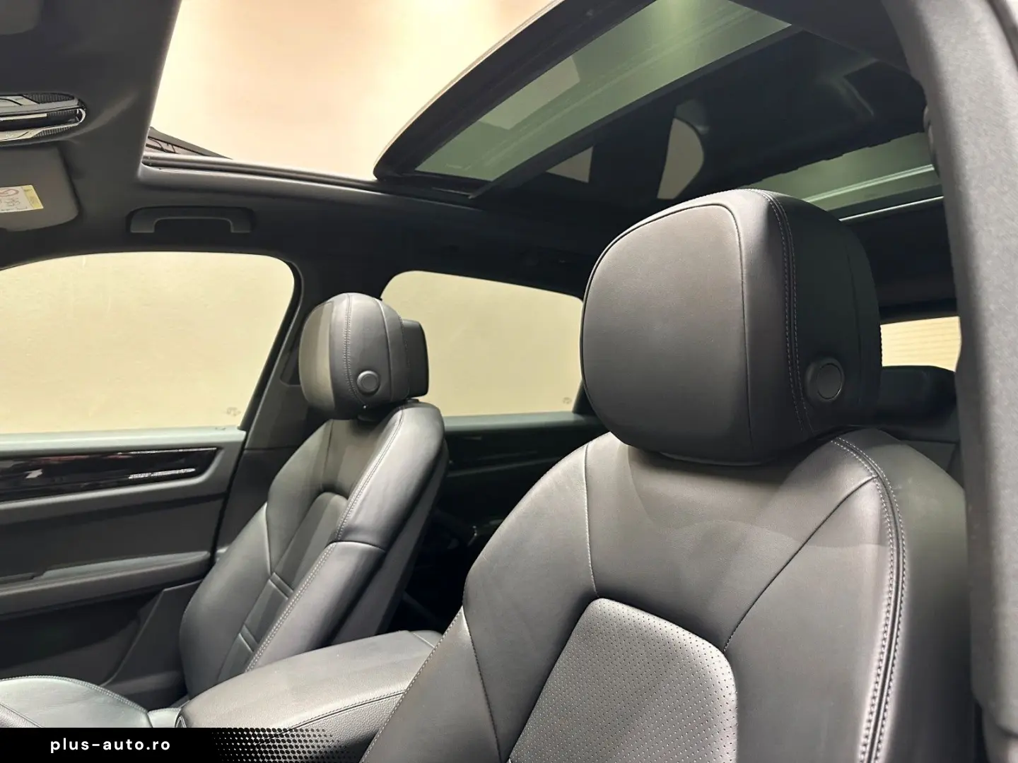 PORSCHE Cayenne  1. HAND PANORAMADACH