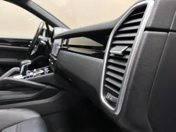 PORSCHE Cayenne  1. HAND PANORAMADACH