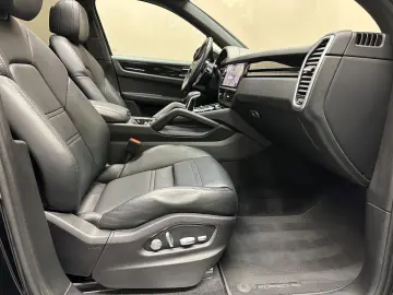 PORSCHE Cayenne  1. HAND PANORAMADACH