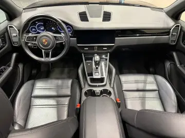 PORSCHE Cayenne  1. HAND PANORAMADACH