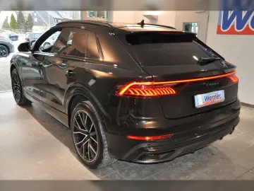 AUDI Q8 S-Line 50TDI quattro HUD Standh 22