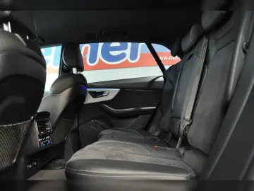 AUDI Q8 S-Line 50TDI quattro HUD Standh 22