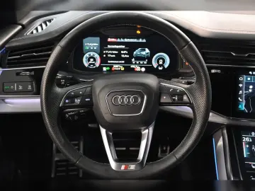 AUDI Q8 S-Line 50TDI quattro HUD Standh 22