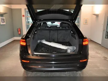 AUDI Q8 S-Line 50TDI quattro HUD Standh 22