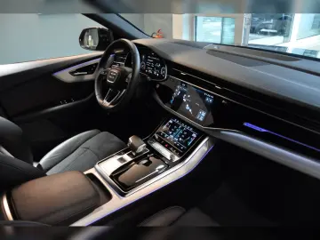 AUDI Q8 S-Line 50TDI quattro HUD Standh 22
