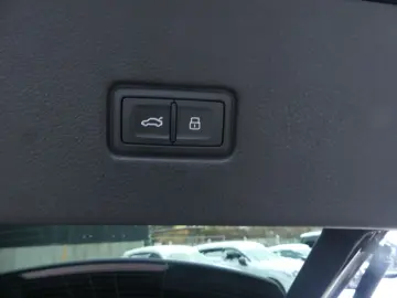 AUDI Q8 50 TDI quattro S line PANO NACHT HUD STHZ SOF