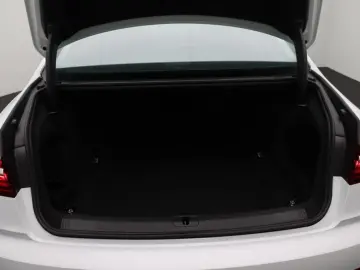 AUDI A8 50 TDI quattro . Virt.Cockpit LED Navi Pano