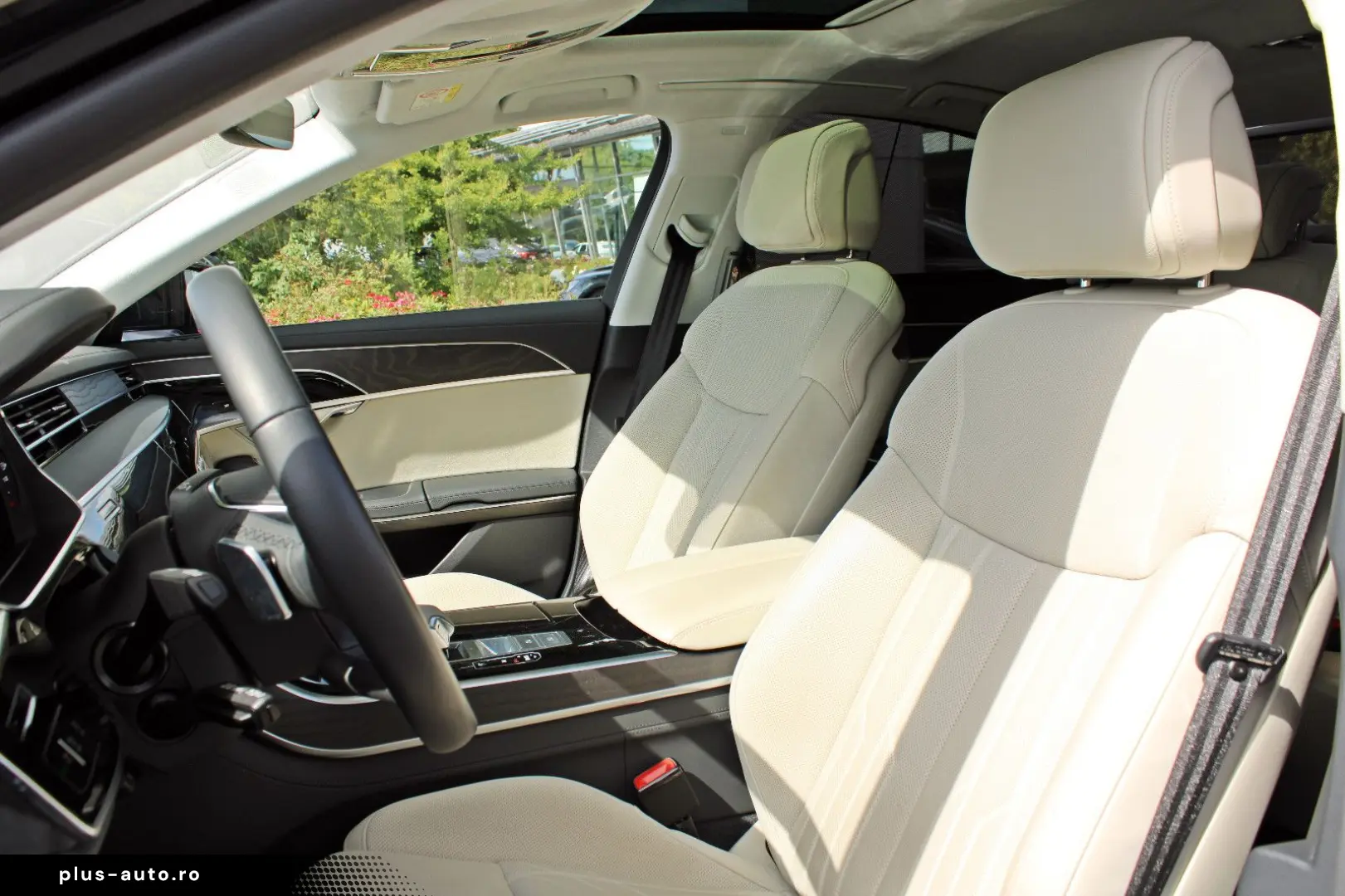 AUDI A8 60TFSIe qu S LINE BLACK PANO HUD DIGMATRIX TV