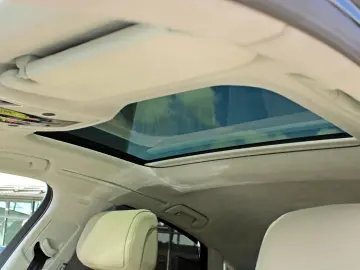 AUDI A8 60TFSIe qu S LINE BLACK PANO HUD DIGMATRIX TV