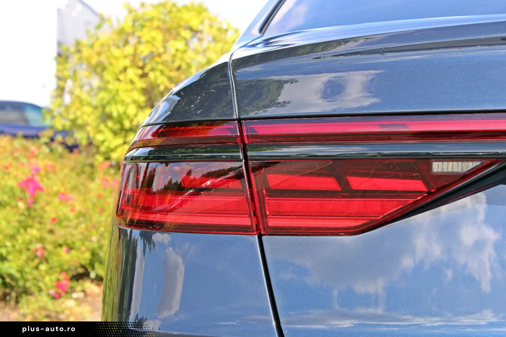 AUDI A8 60TFSIe qu S LINE BLACK PANO HUD DIGMATRIX TV