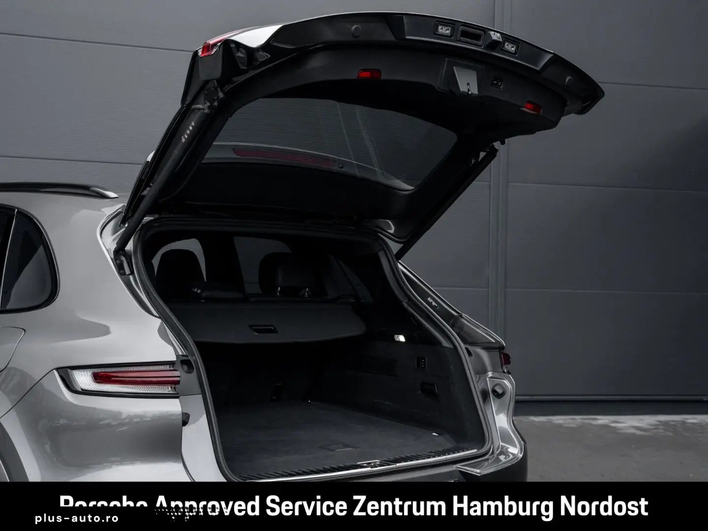 PORSCHE Cayenne E-Hybrid Panorama BOSE Servolenkung Plus