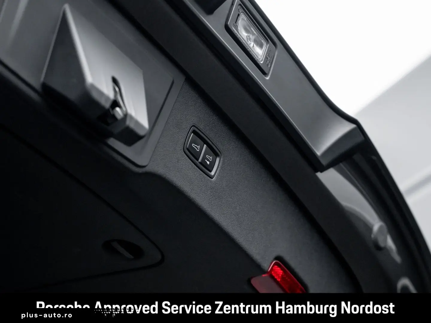 PORSCHE Cayenne E-Hybrid Panorama BOSE Servolenkung Plus