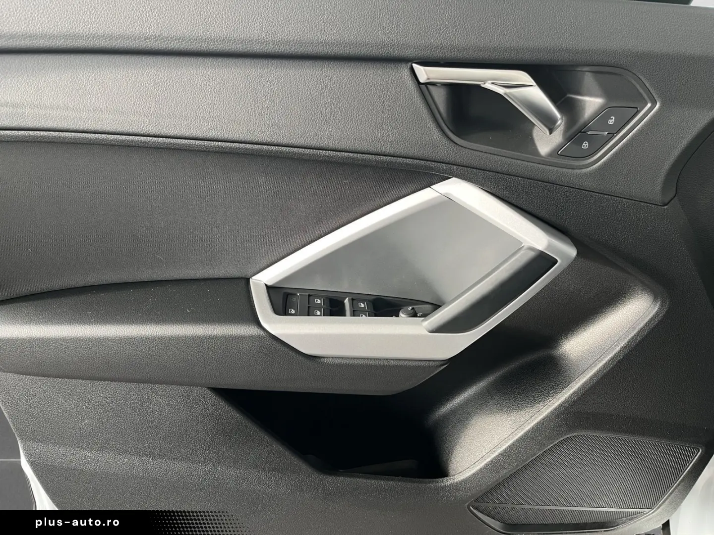 AUDI Q3 S line 40 TFSI quattro 140(190) kW(PS) S tron